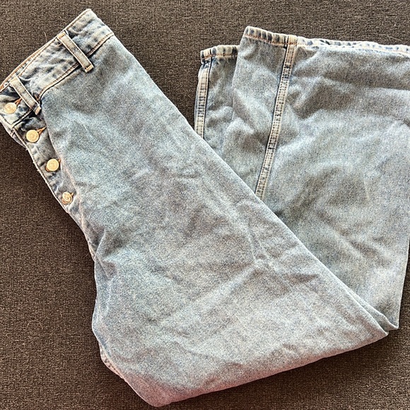 Wide legged Zara jeans - Picture 3 of 5